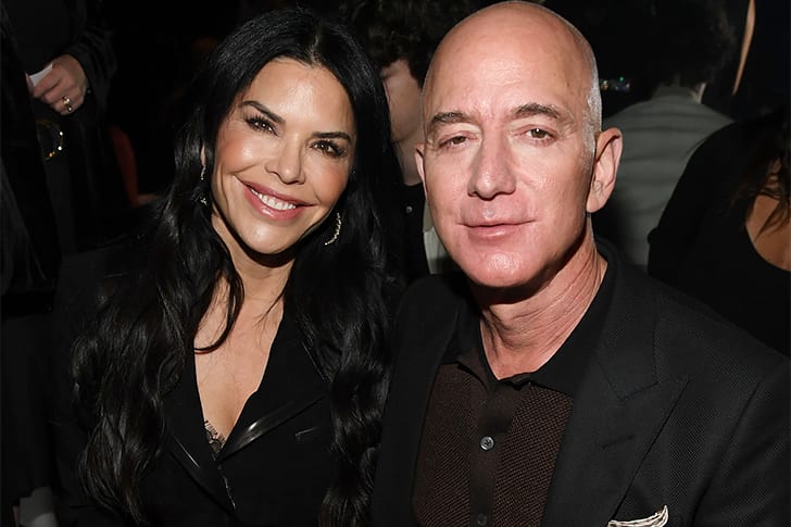 Jeff Bezos and his fiance Lauren Sanchez - Blogs & Forums